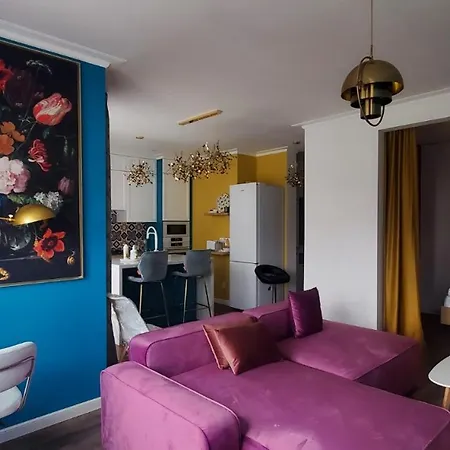 Apart-terrace On Baker Street *