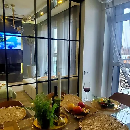 Apart-terrace On Baker Street *