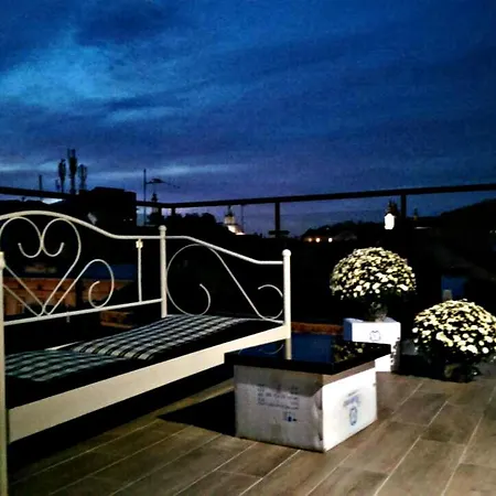 Apart-terrace On Baker Street *