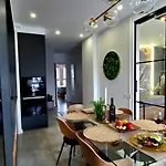 Apart-terrace On Baker Street Апартаменты