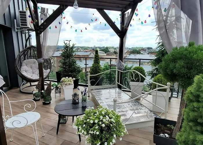 Apart-terrace On Baker Street