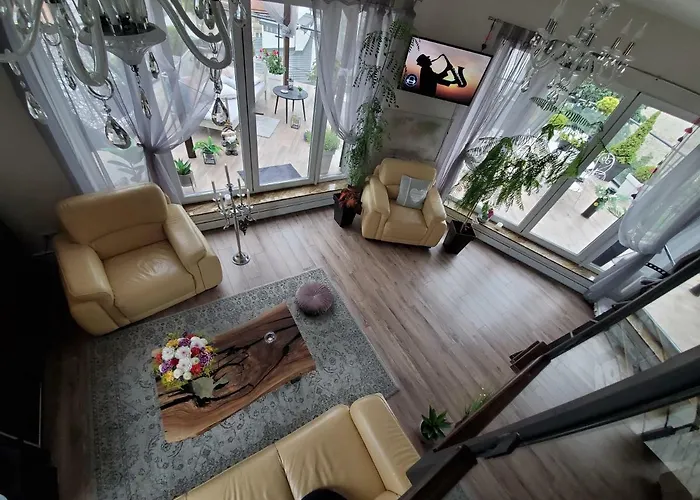 Apart-terrace On Baker Street